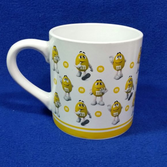 Yellow M&M's Coffee Mug 2018 Collectible Mug Preowned - Picture 4 of 10